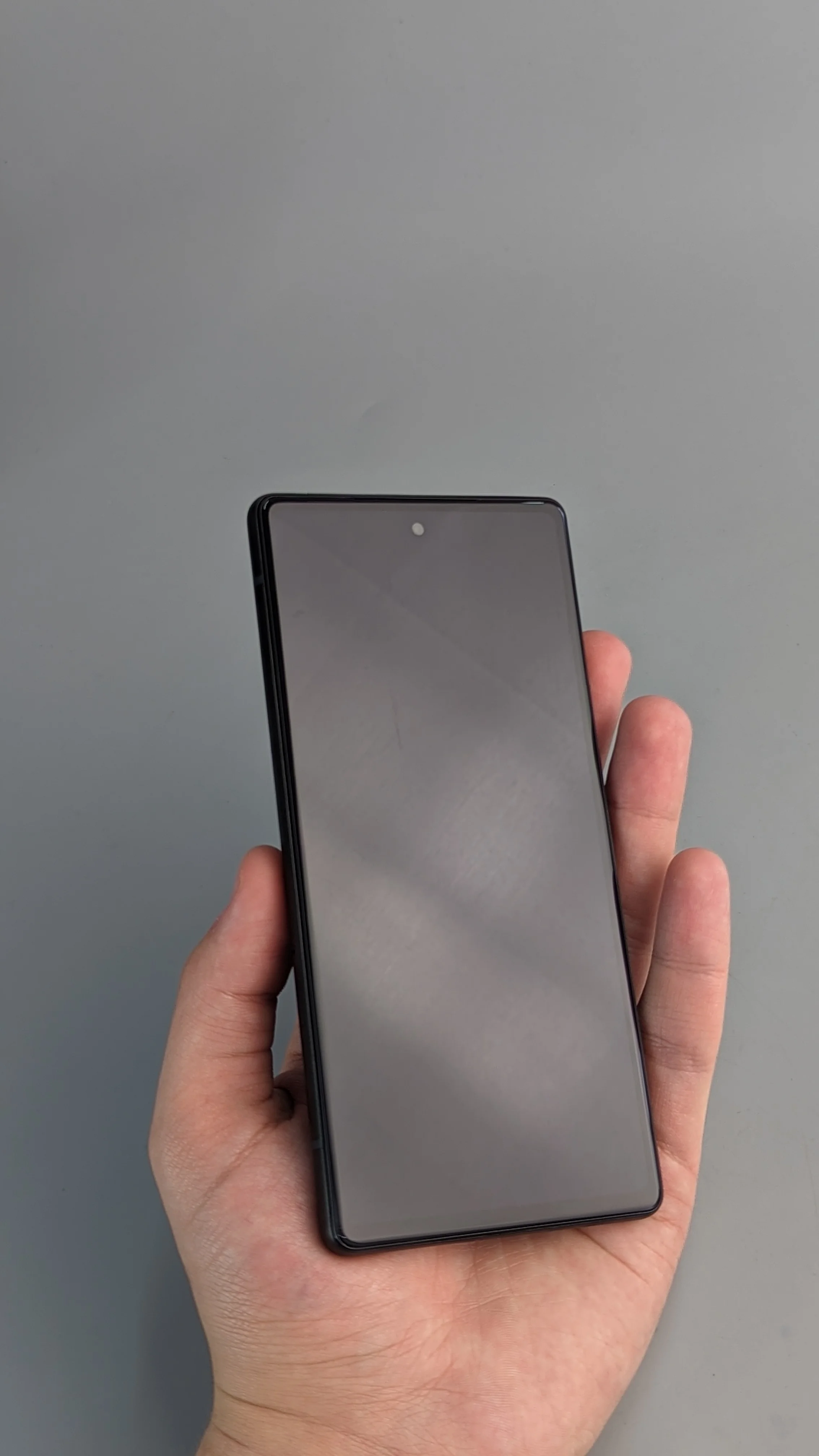 Google Pixel 6a БУ 6/128GB Charcoal - купити по кращій ціні