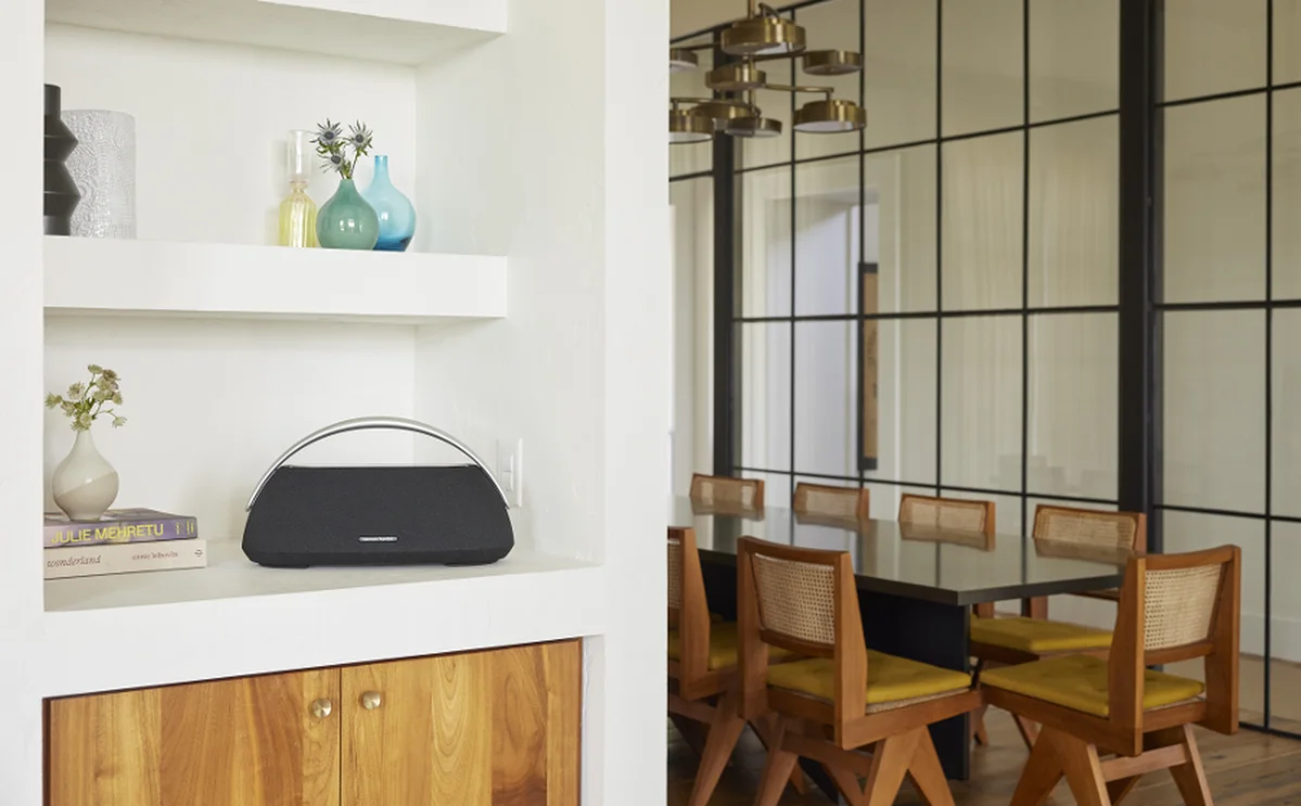 Портативна колонка Harman/Kardon Go+Play Mini White (HKGOPLAYMINIWHTEU) — фото 4