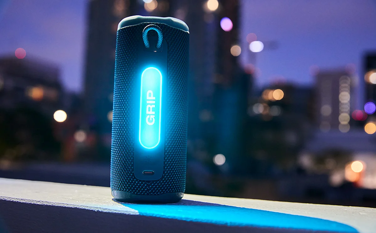 Портативна колонка JBL Grip White (JBLGRIPWHT) — фото 3