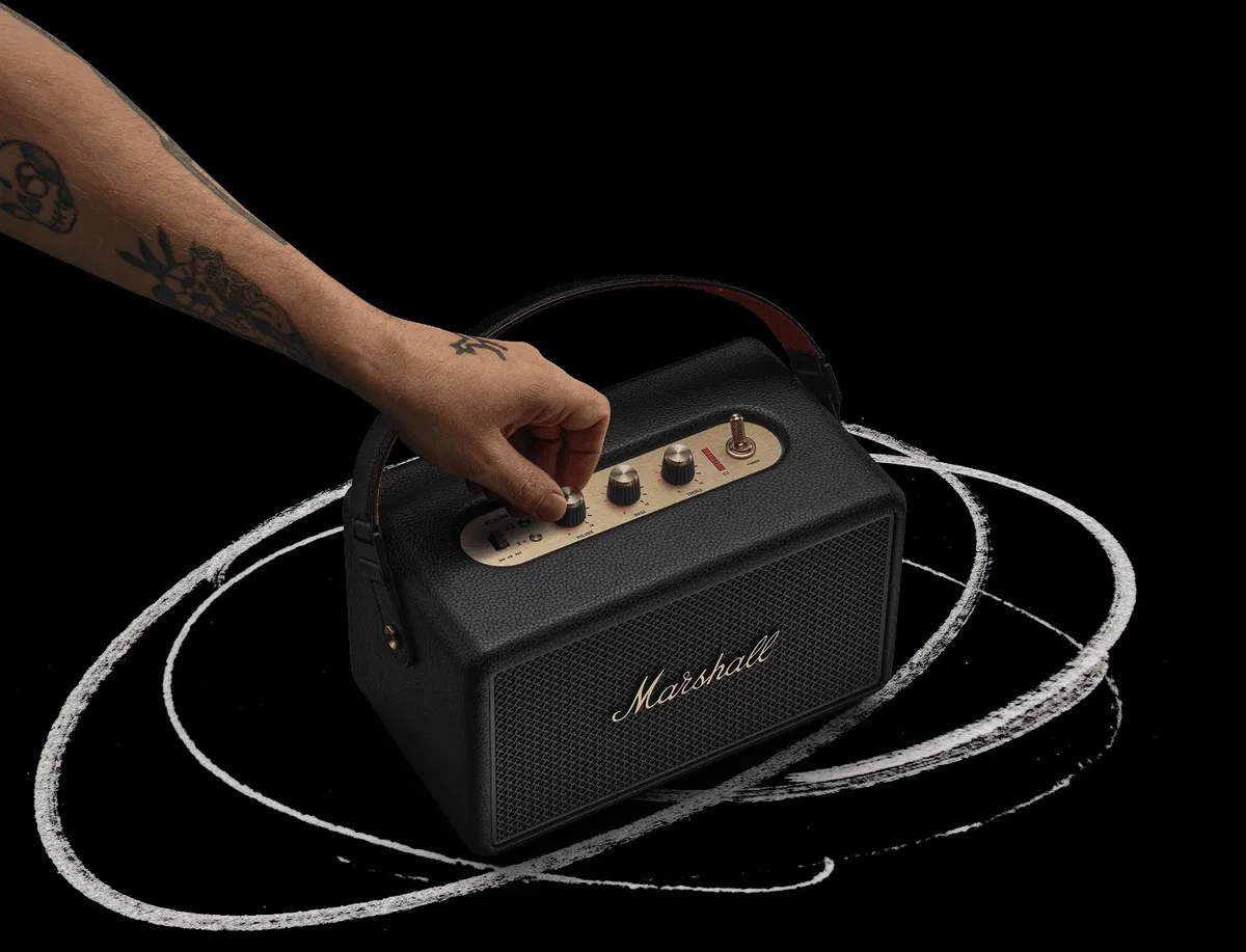 Портативна колонка Marshall Kilburn III Black and Brass (1007443) — фото 1