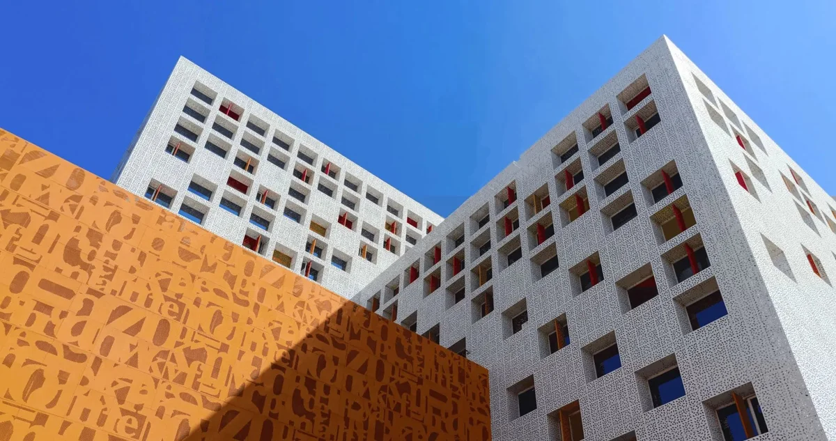 Смартфон realme 10 Pro+ 5G 8/256GB Nebula Blue — фото 7