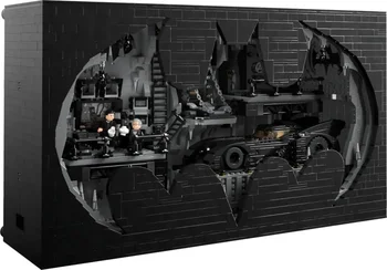 Конструктор LEGO Batcave Shadow Box (76252)