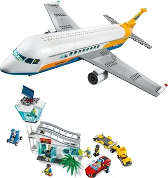 Конструктор LEGO City Passenger Airplane (60262)