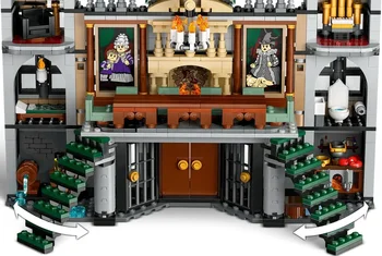Конструктор LEGO Harry Potter Malfoy Manor (76453)