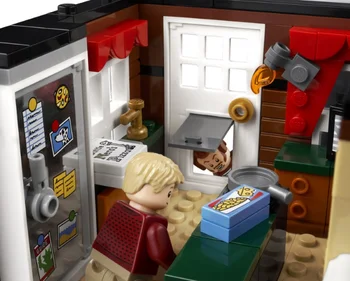 Конструктор LEGO Home Alone (21330)