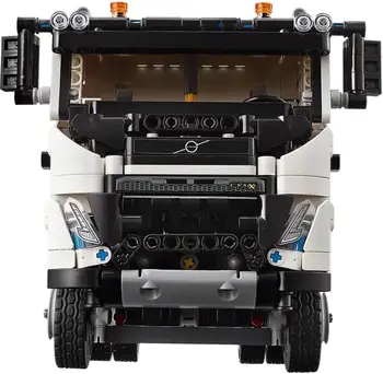 Конструктор LEGO Technic Volvo FMX Truck and EC230 Electric Excavator (42175)