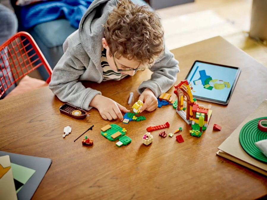 Конструктор LEGO Picnic at Marios House Expansion Set (71422) — фото 1